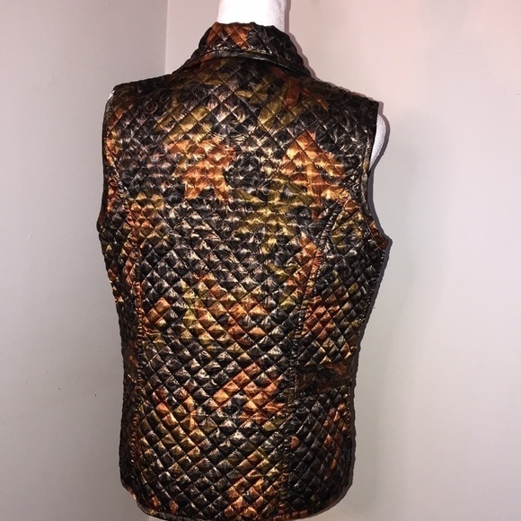 Gorgeous Chico’s Quilted Vest Size 1 - Picture 5 of 7